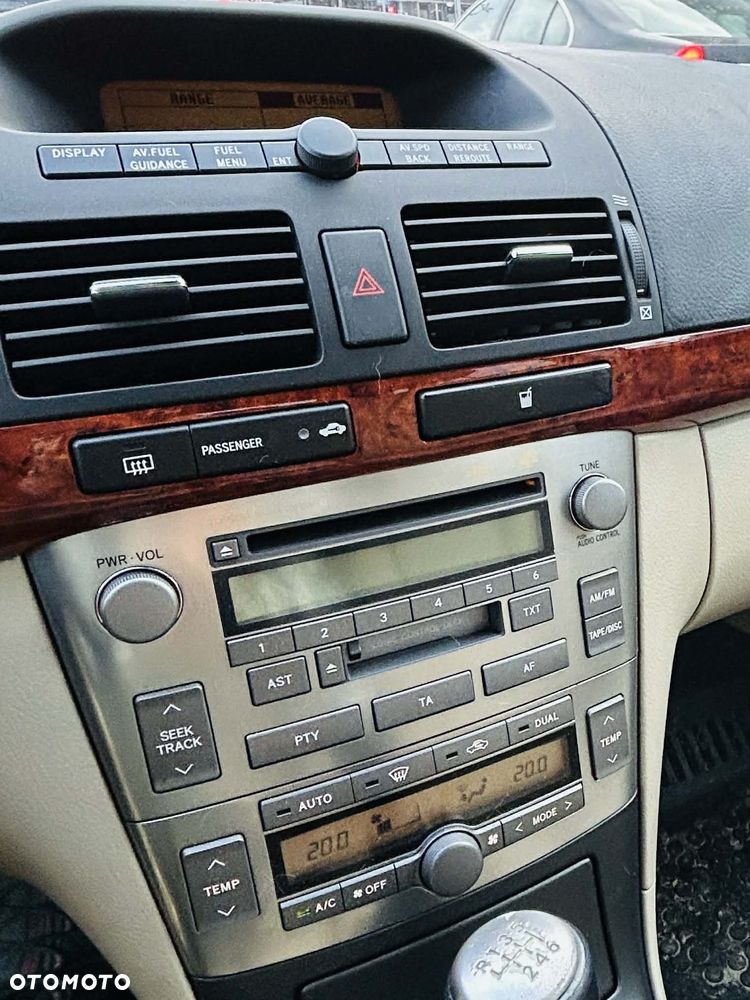 Toyota Avensis 2.2 D-4D Prestige - 14