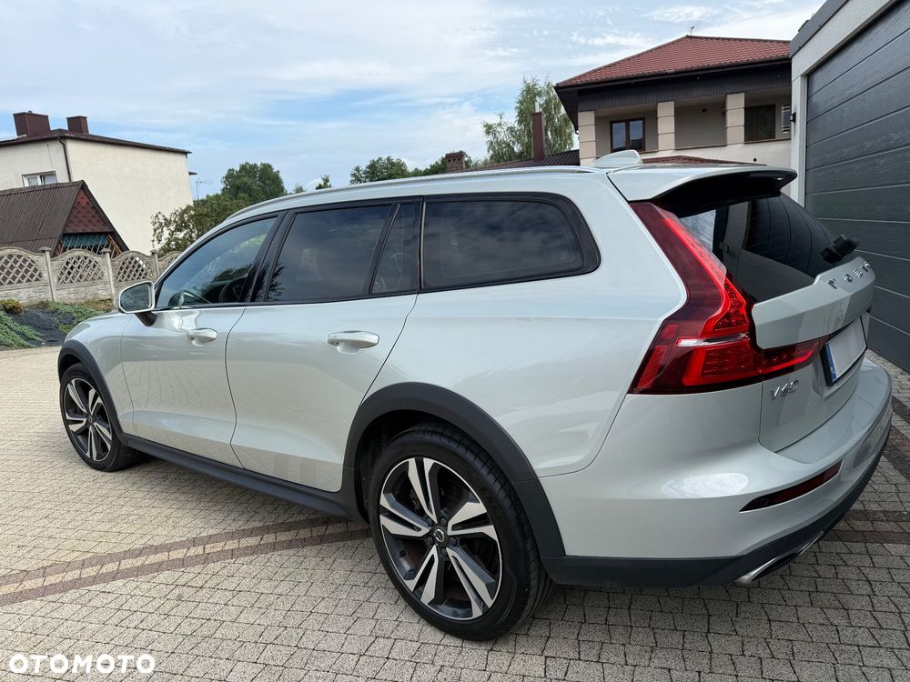 Volvo V60 Cross Country D4 AWD Geartronic Pro - 12