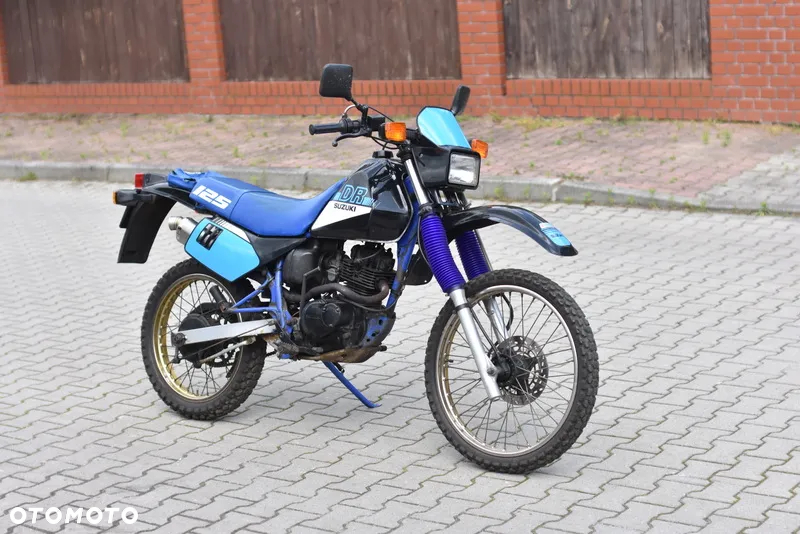 Suzuki DR
