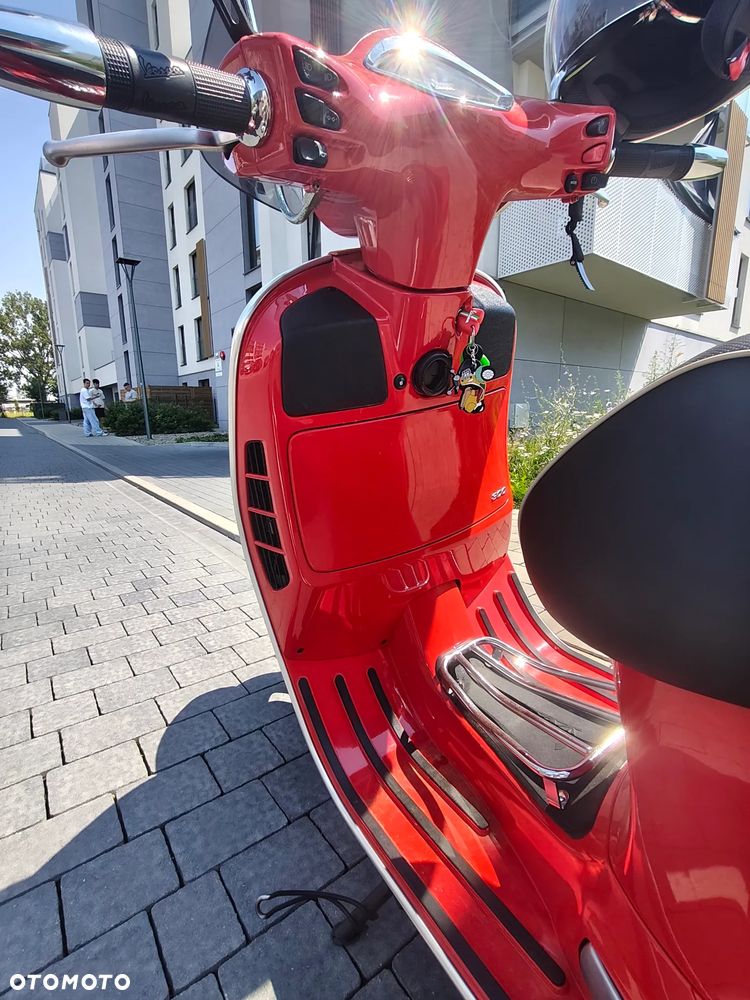 Vespa GTS - 9