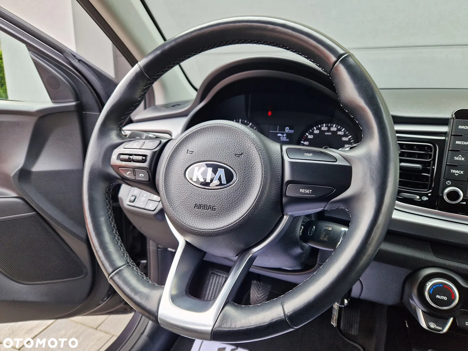 Kia Rio 1.4 Dream-Team Edition - 25