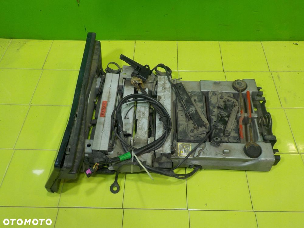 OPEL CORSA D 1.4 B 09r AUT bagaznik rowerowy - 11