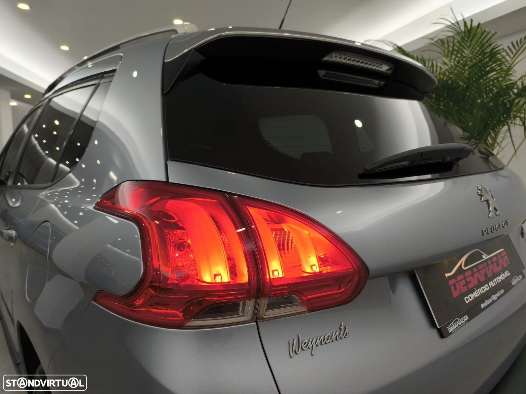 Peugeot 2008 1.2 PureTech Style - 17