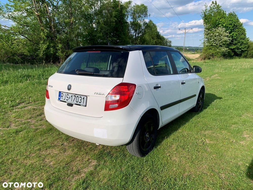 Skoda Fabia 1.2 HTP Cool Colour Edition - 3