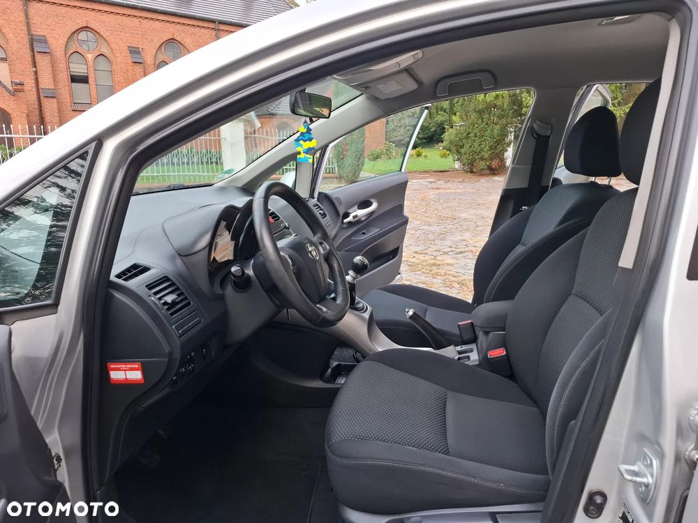 Toyota Auris 1.6 Life+ - 15