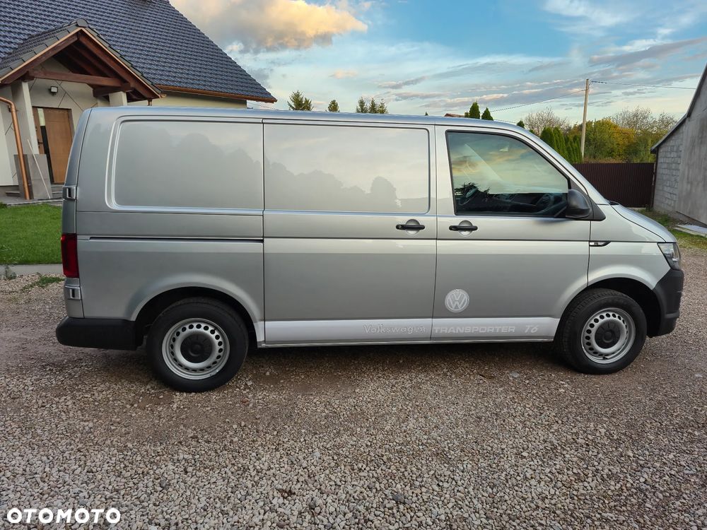 Volkswagen Transporter - 9
