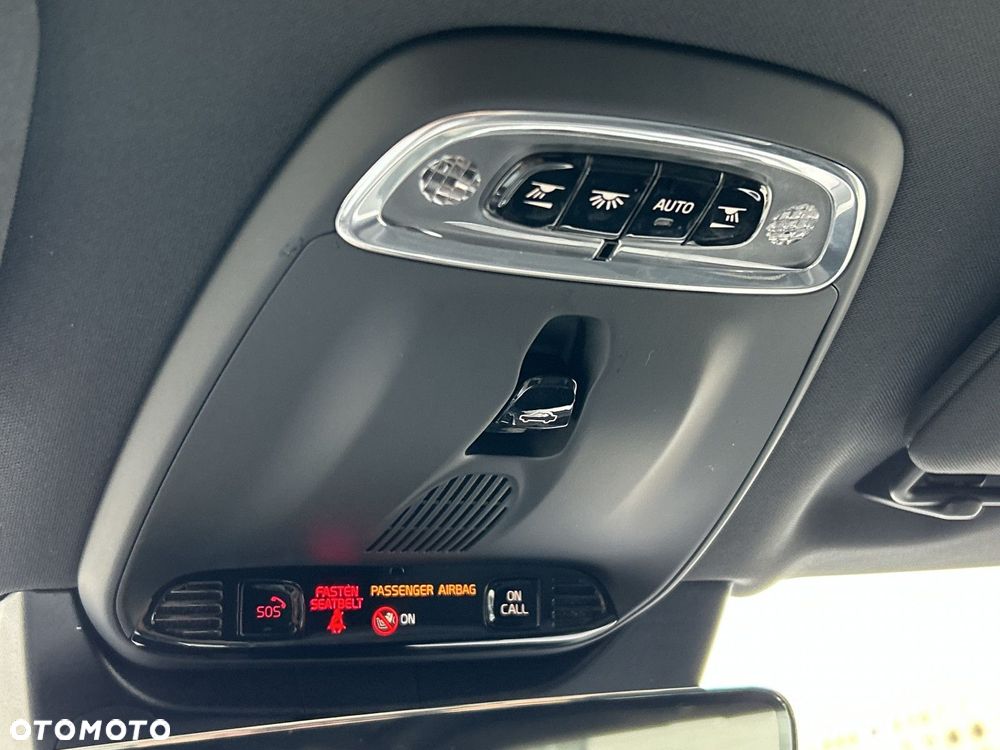 Volvo XC 90 - 22