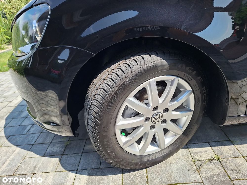 Volkswagen Touran 1.4 TSI STYLE - 16