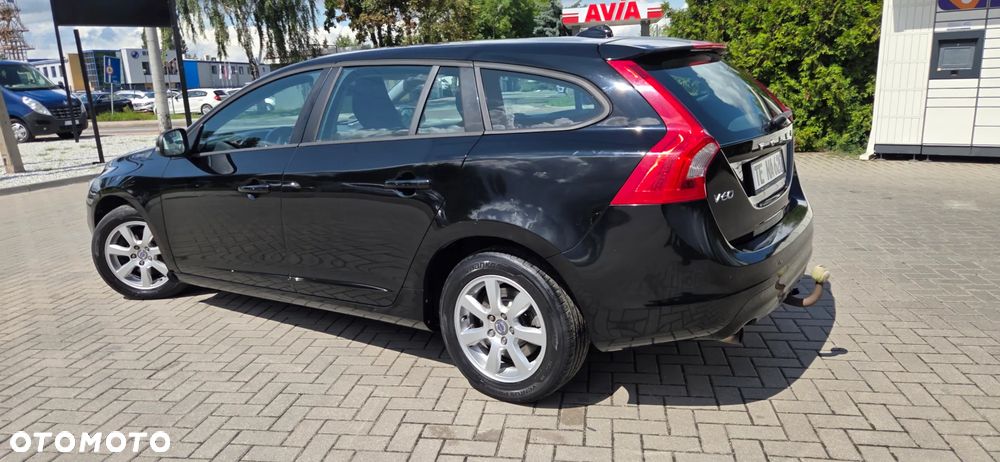Volvo V60 D4 Geartronic Momentum - 10