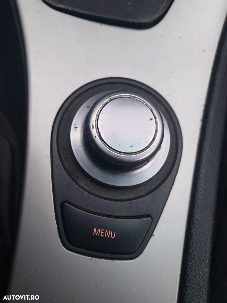 BMW Seria 3 320d DPF Efficient Dynamics Edition - 27