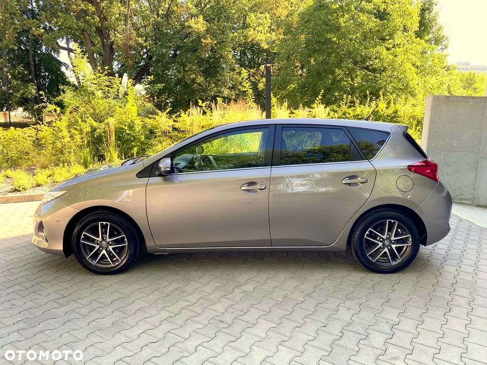 Toyota Auris 1.6 Prestige - 5