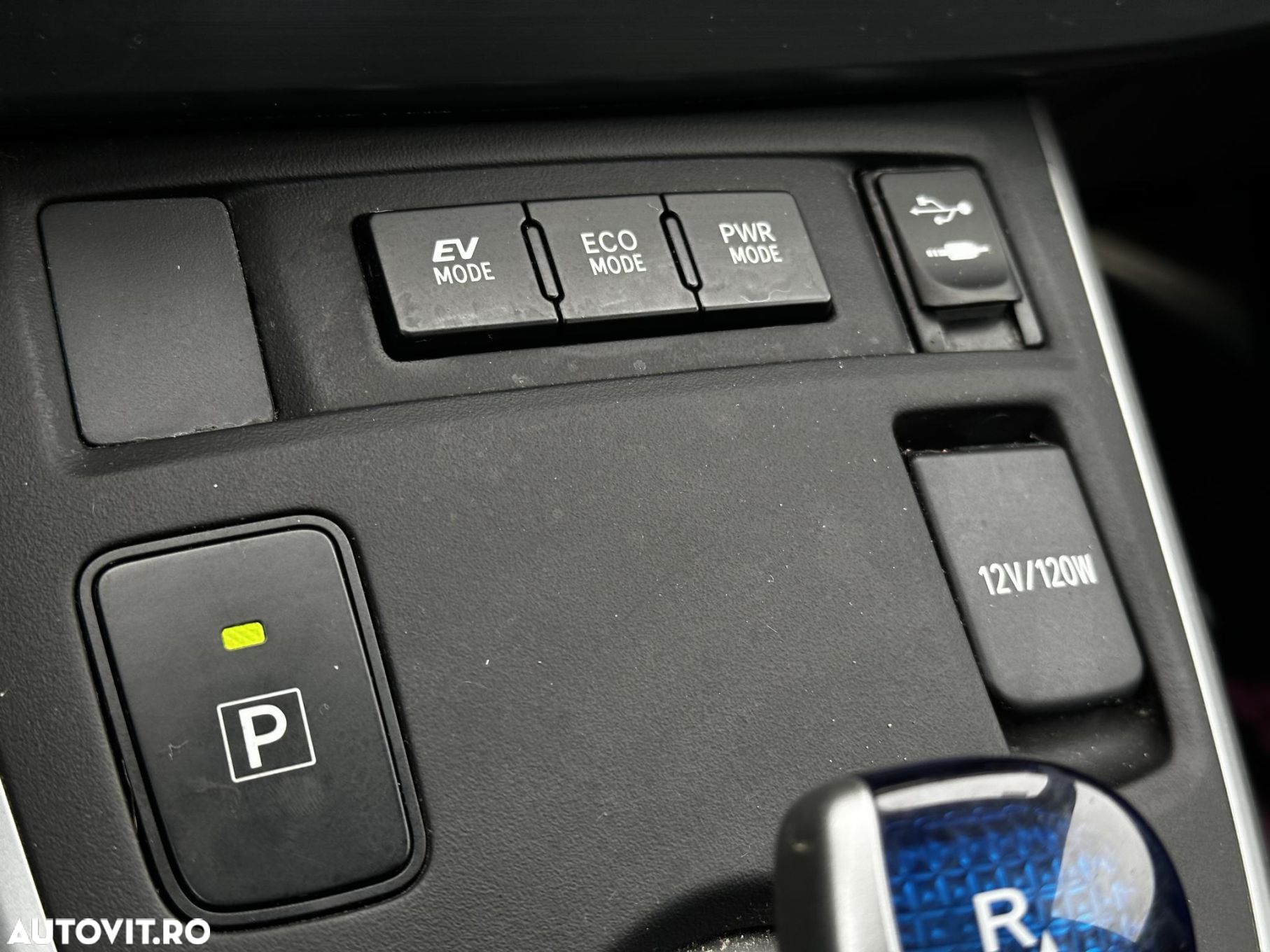 Toyota Auris - 13