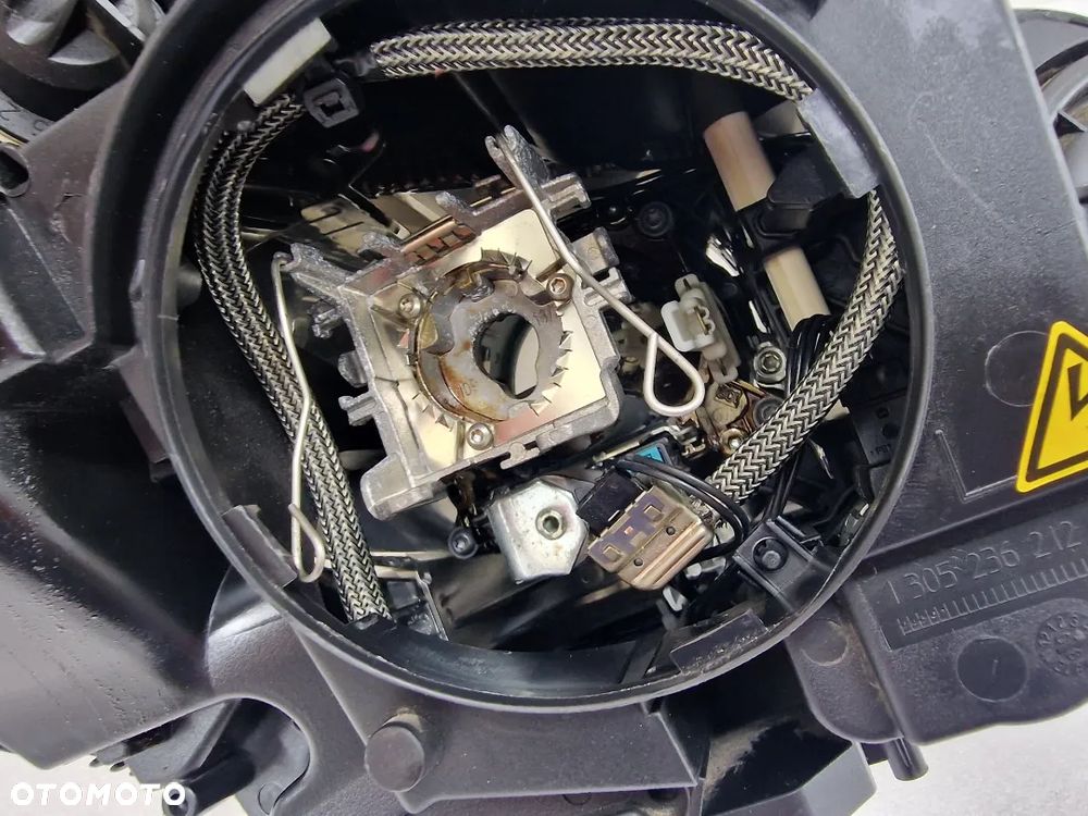 MERCEDES W204 06- XENON LEWY NIE SKRĘTNY LEWA LAMPA PRZEDNIA PRZÓD , NR A2048202961 , NR AUKCJI LL141 - 18