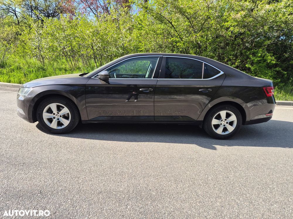 Skoda Superb 1.6 TDI DSG Style - 35