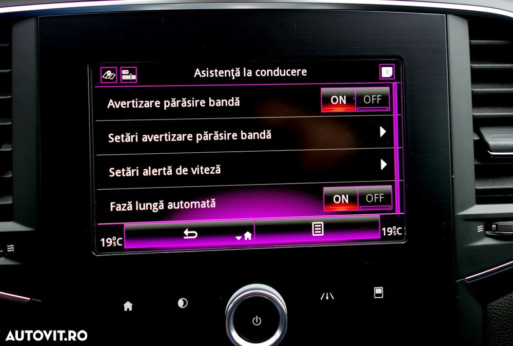 Renault Megane BLUE dCi 115 EDC BUSINESS EDITION - 10