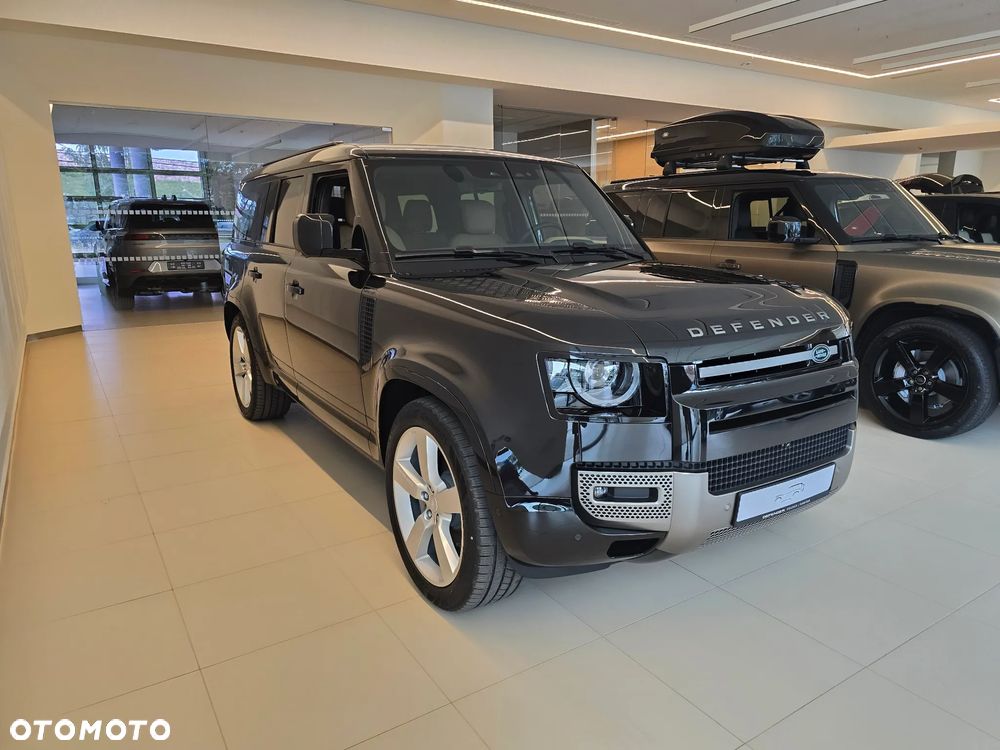 Land Rover Defender 3.0 D300 mHEV X-Dynamic HSE - 36
