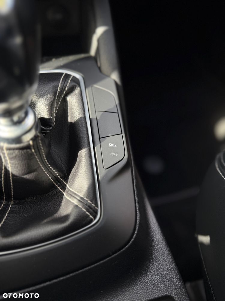 Ford Focus 2.3 EcoBoost S&S ST - 26