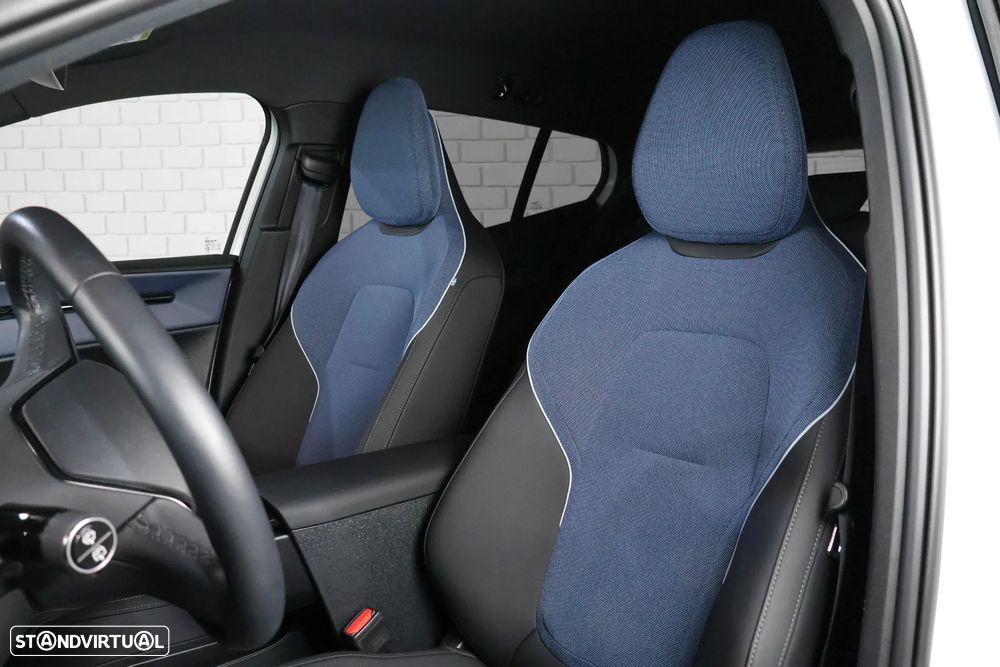 Volvo EX30 69 kWh Single Motor Extended Range Plus - 13