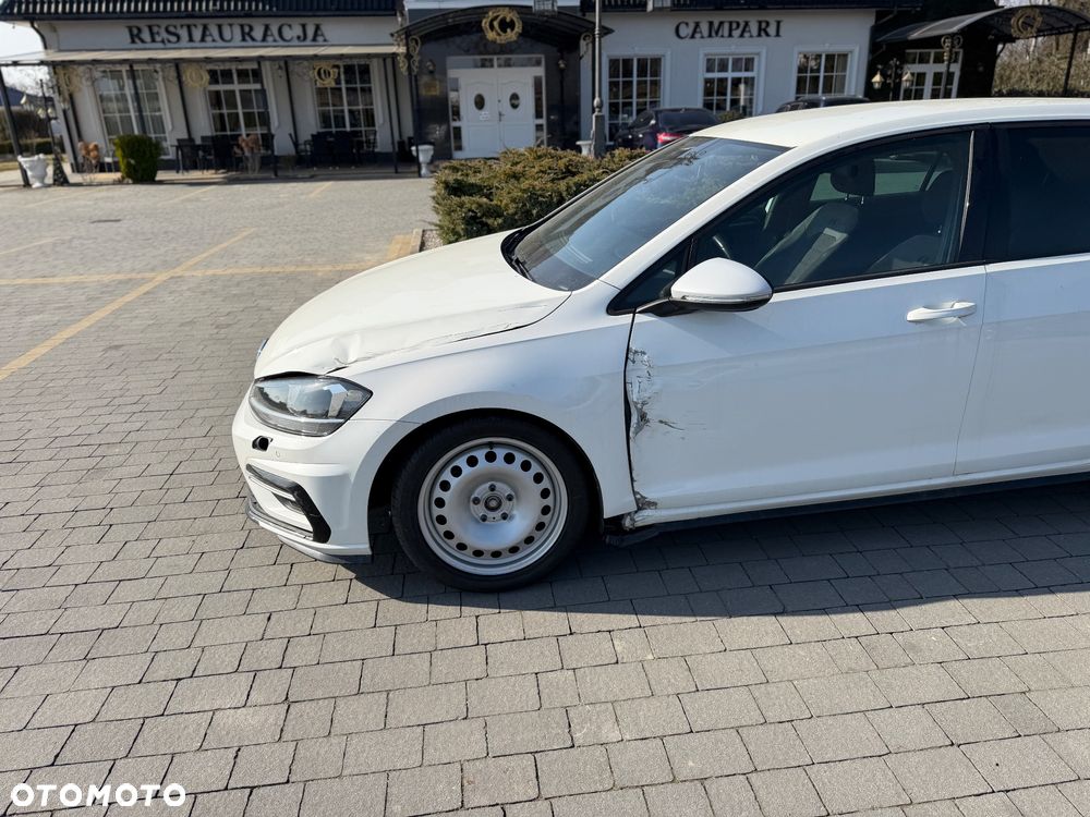 Volkswagen Golf - 10