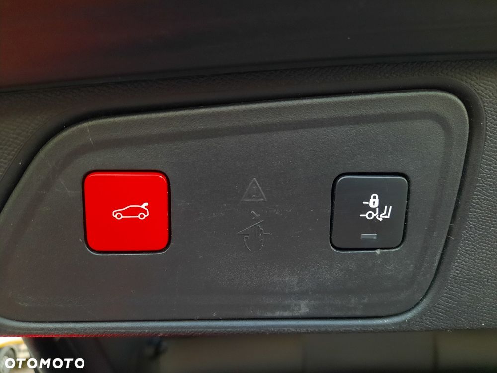 Peugeot 3008 1.6 PureTech HYbrid Allure S&S EAT8 - 21
