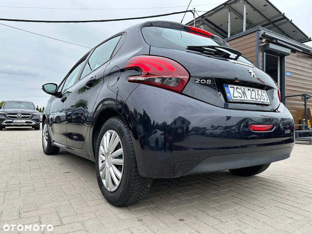 Peugeot 208 - 33