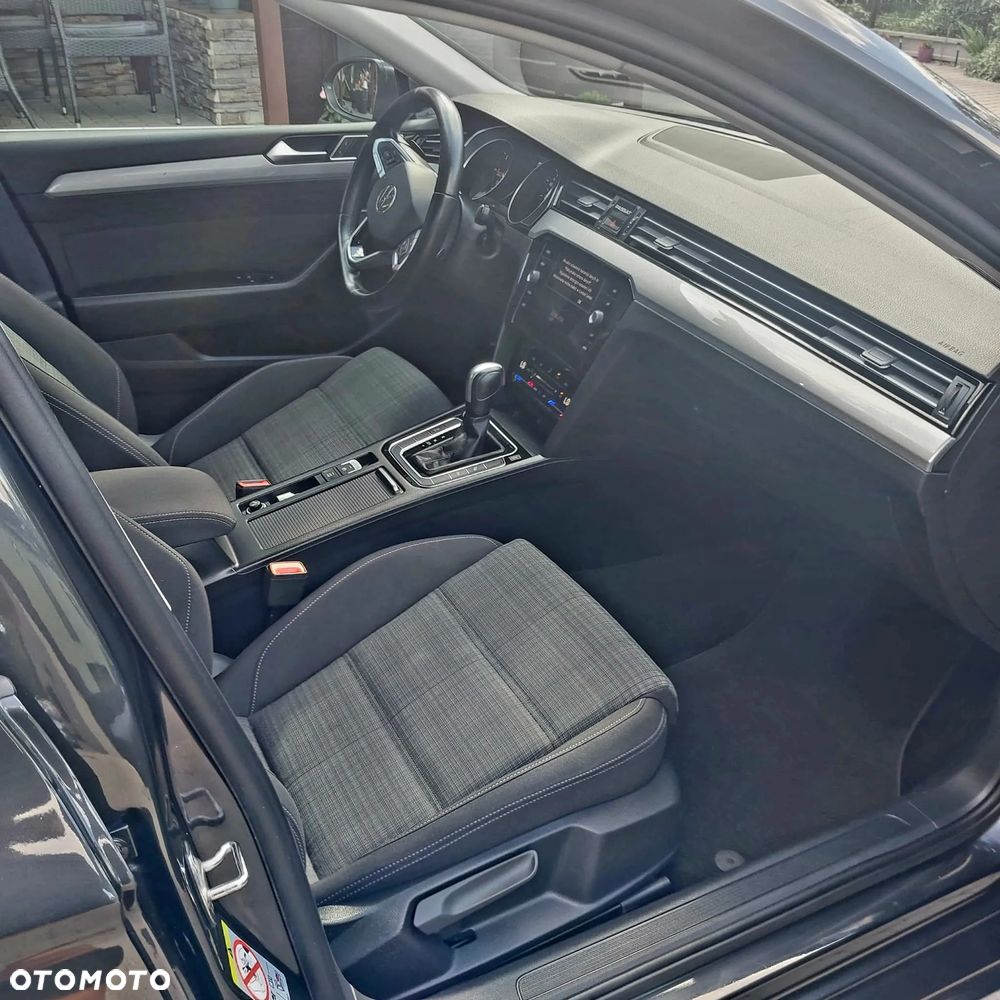 Volkswagen Passat 2.0 TDI SCR Trendline DSG - 8