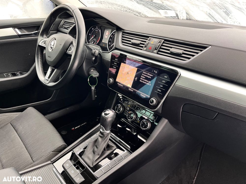 Skoda Superb 2.0 TDI DSG Sportline - 10