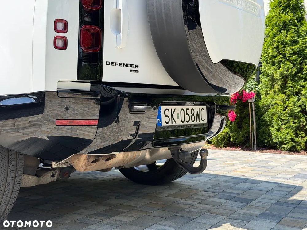 Land Rover Defender 3.0 D300 mHEV X-Dynamic HSE - 9