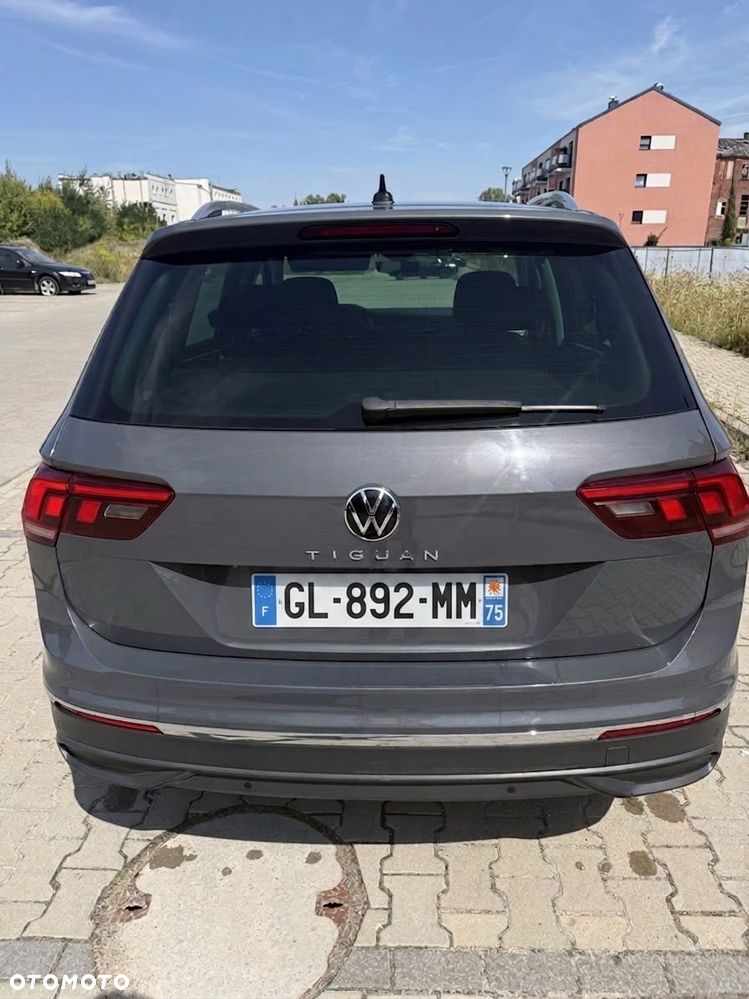 Volkswagen Tiguan - 2