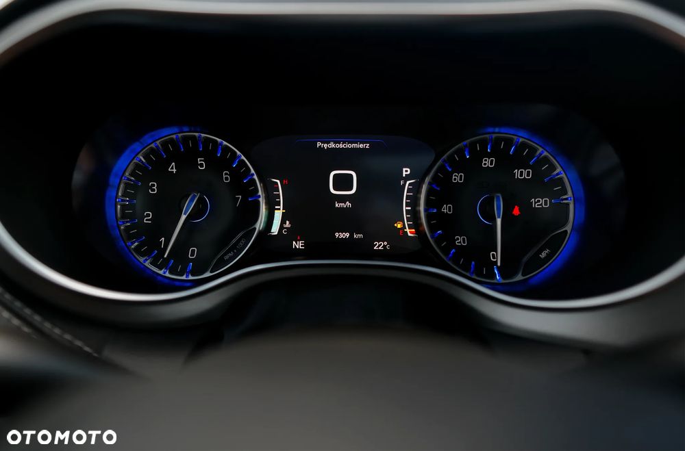 Chrysler Pacifica - 19
