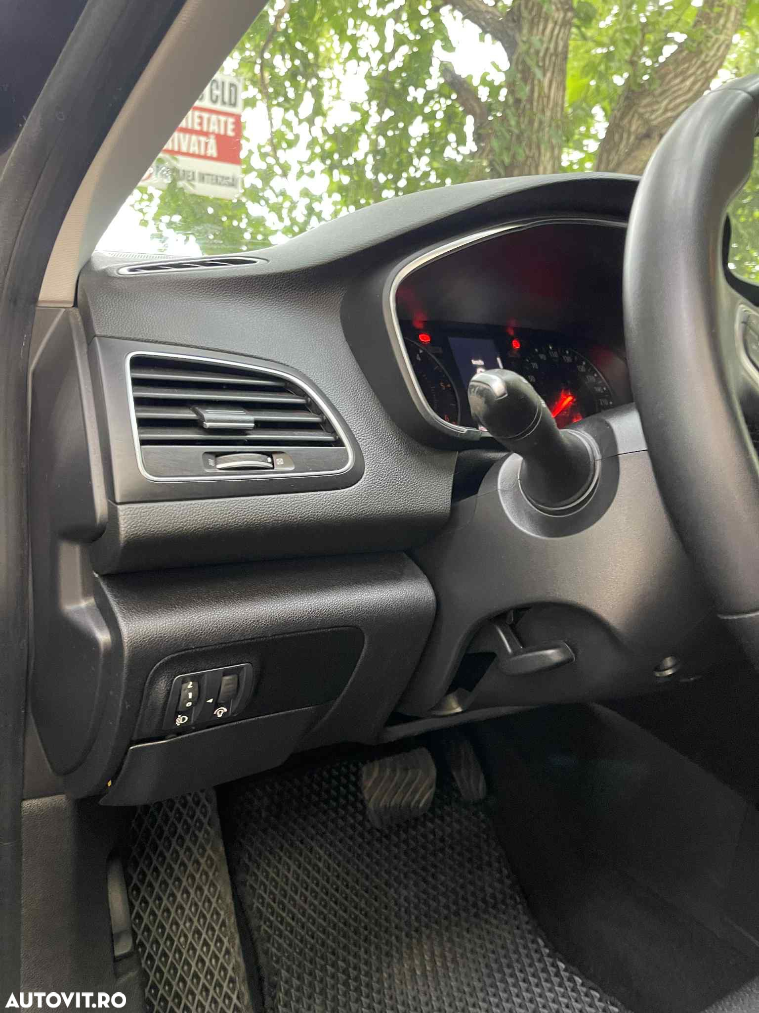 Renault Megane Blue dCi 116 EDC Intens - 18