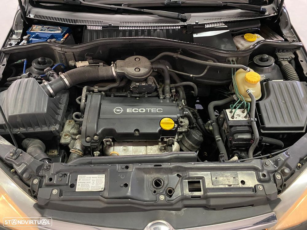 Opel Corsa 1.2 16V Confort - 21