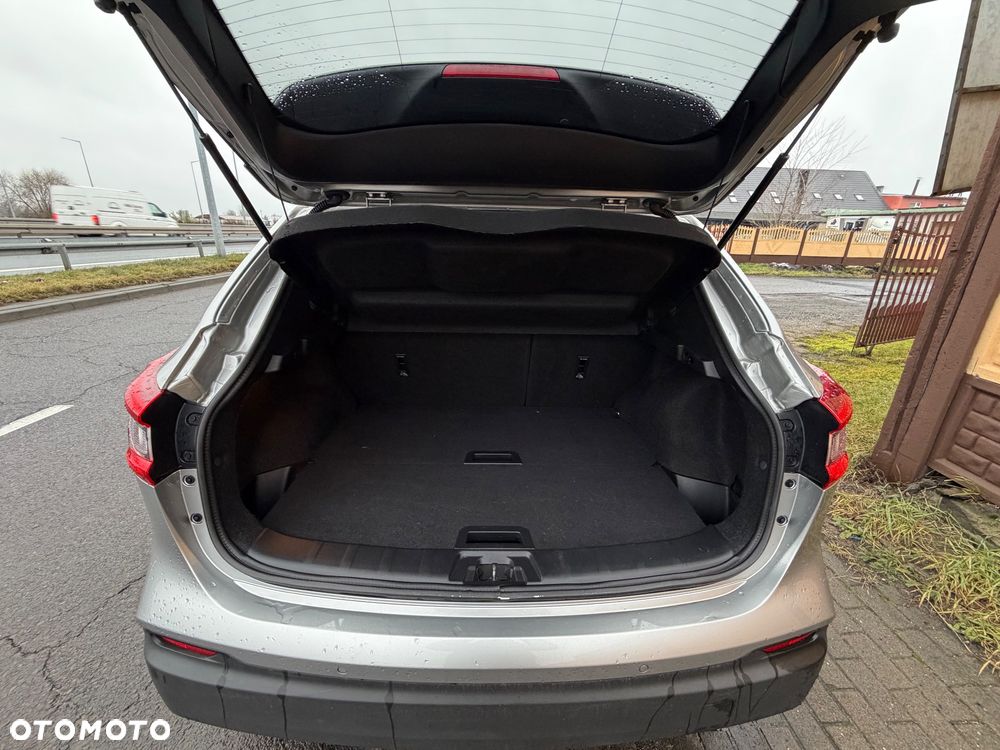 Nissan Qashqai 1.2 DIG-T N-Connecta Xtronic EU6 - 24