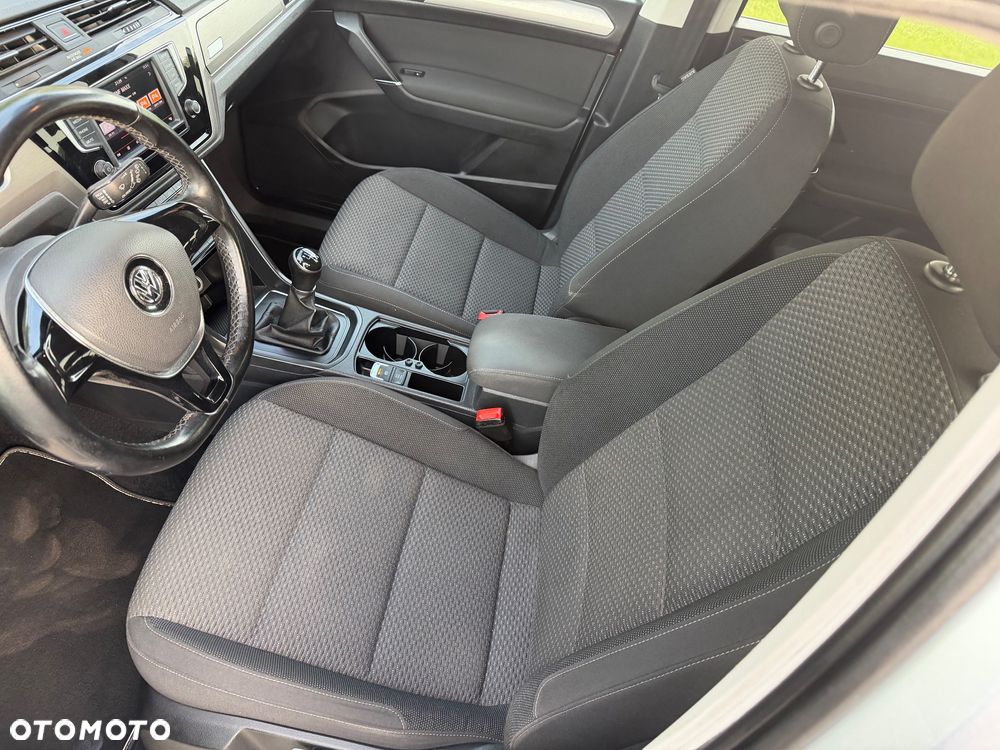 Volkswagen Touran 1.6 TDI BMT Comfortline - 13