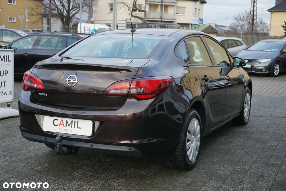 Opel Astra - 4