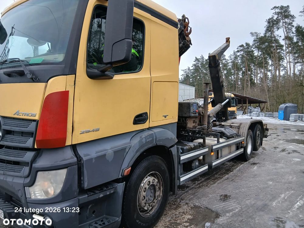 Mercedes-Benz Actros - 2