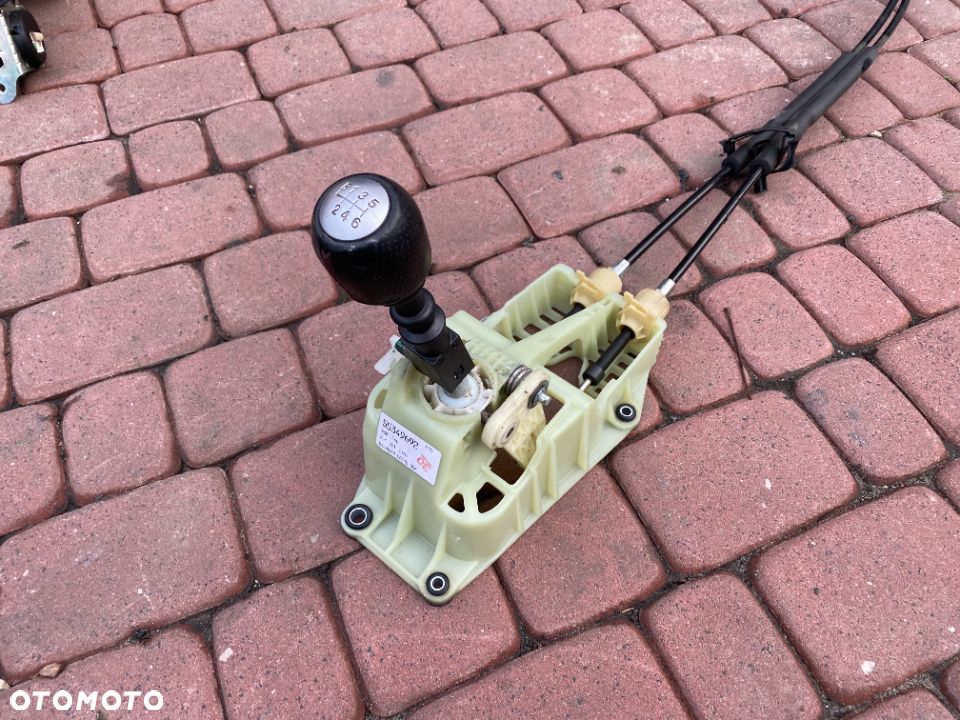 LEWAREK WYBIERAK ZMIANY BIEGÓW ALFA ROMEO 159 2.4 JTD 6 BIEGÓW - 2