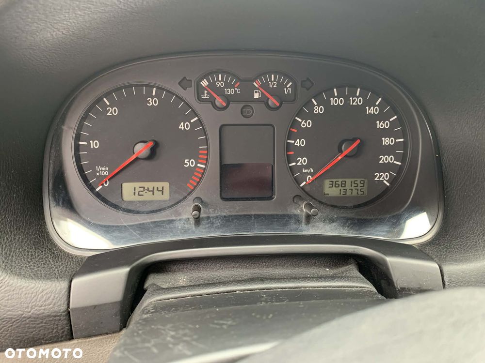 Volkswagen Golf 1.9 TDI Basis - 2