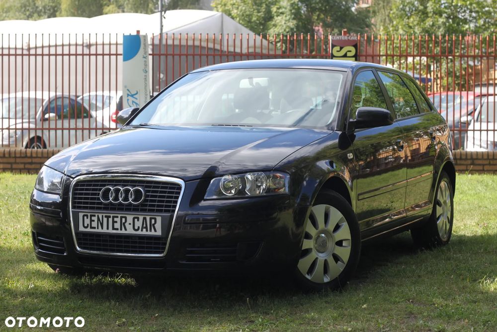 Audi A3 Sportback - 1