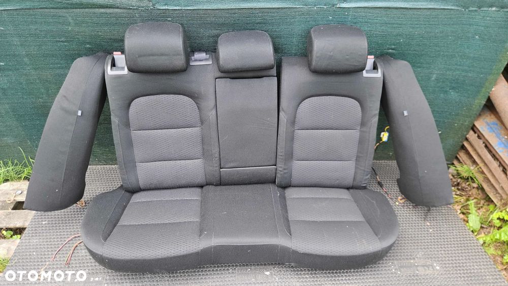Kanapa Siedzisko Oparcie Welur Podłokietnik Uchwyt Napoje Cupholder Grzane Podgrzewane Skoda Superb II 2