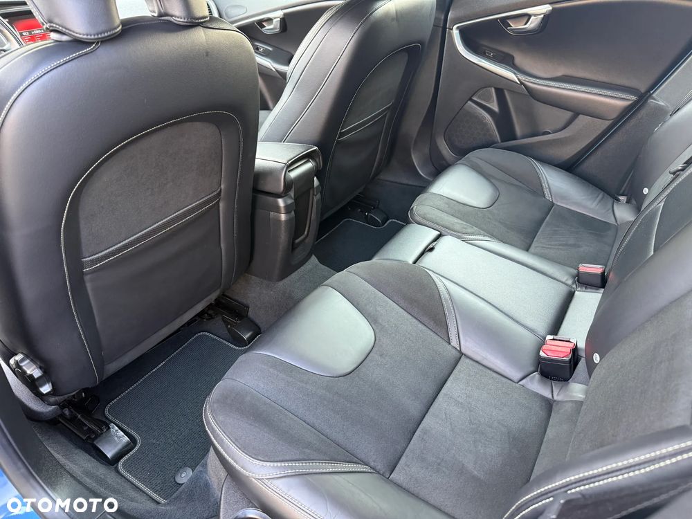 Volvo V40 D2 RDesign - 14