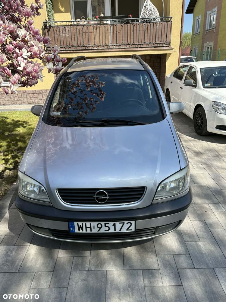 Opel Zafira 1.8 16V Elegance - 2