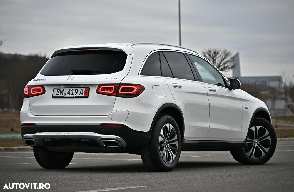 Mercedes-Benz GLC 300 e 4MATIC - 3