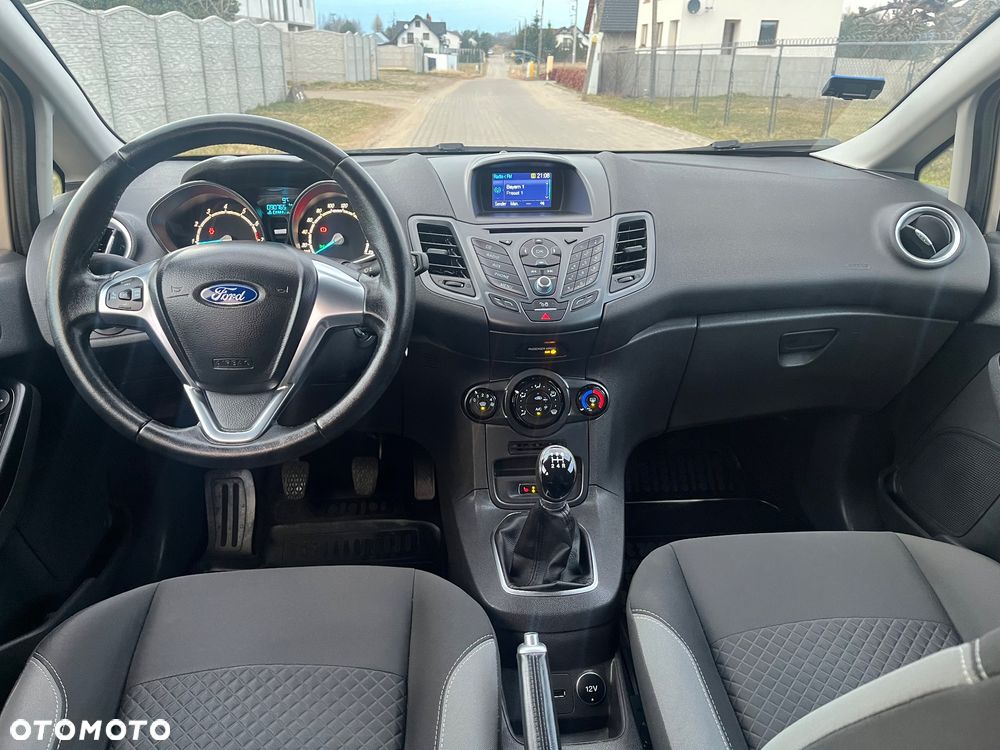 Ford Fiesta 1.25 Platinium X - 8