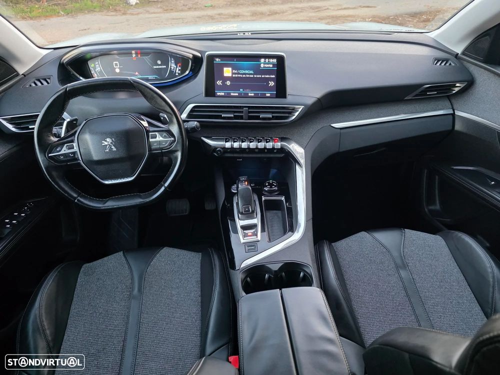 Peugeot 5008 1.2 PureTech Allure EAT6 - 28