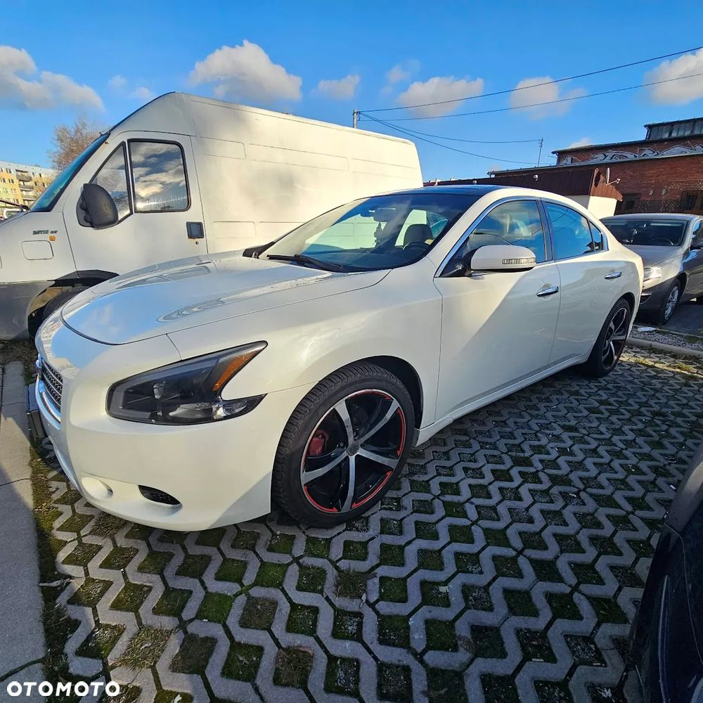 Nissan Maxima 3.5 S - 12