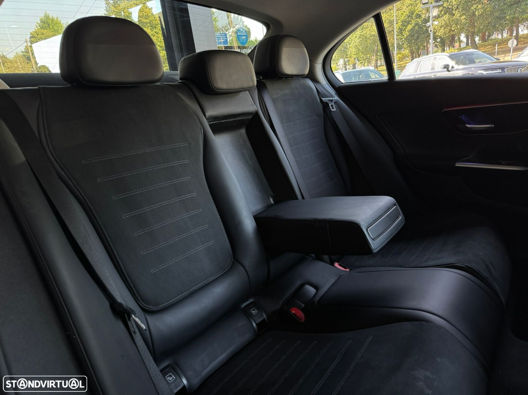 Mercedes-Benz C 300 d AMG Line - 21