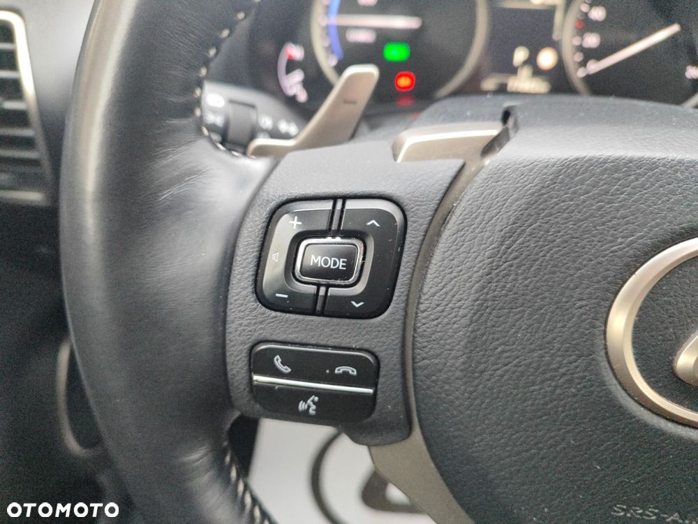 Lexus NX 300h Business Edition AWD - 18