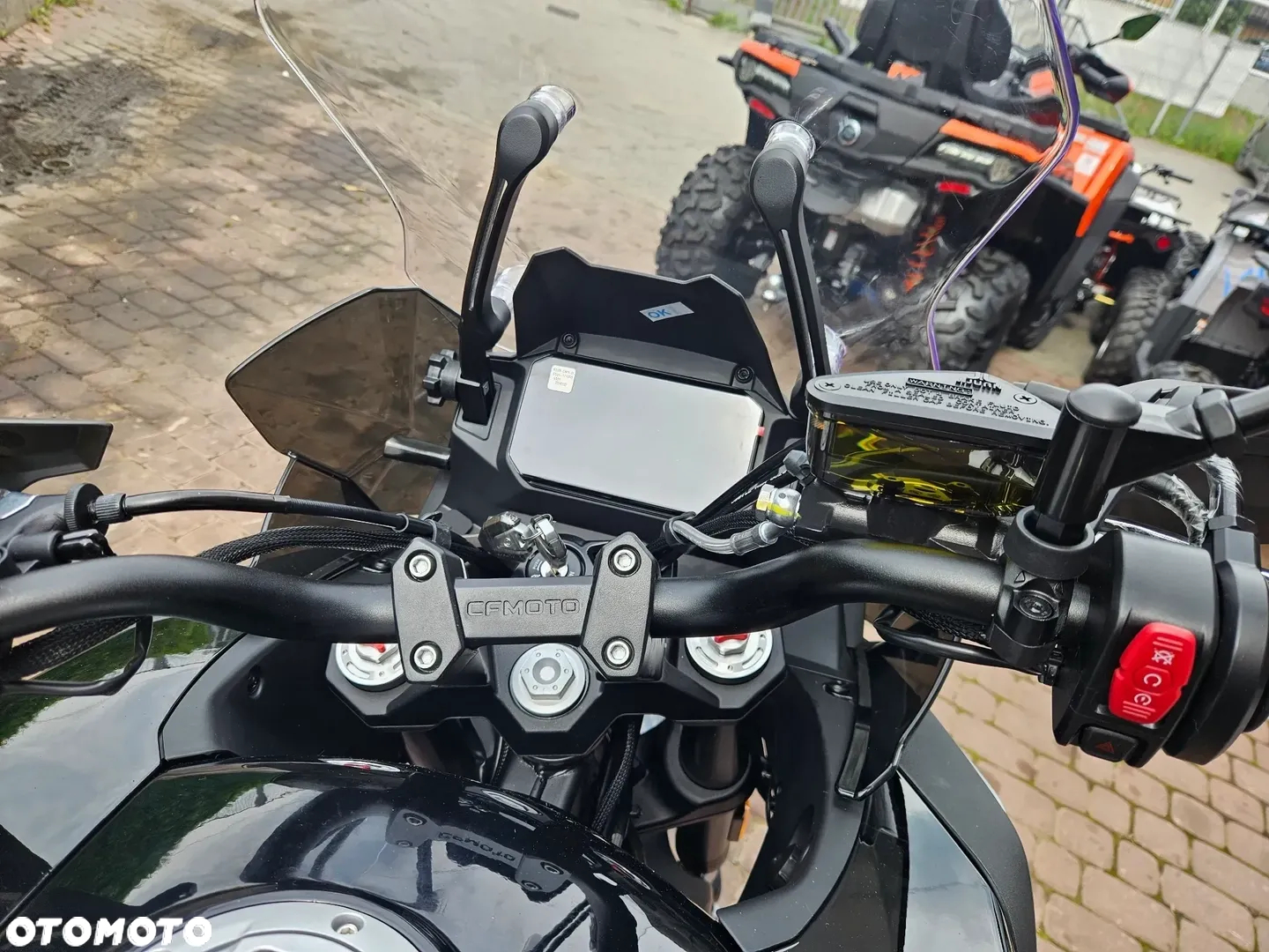 CFMoto MT - 9