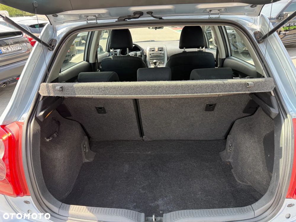 Toyota Auris 1.4 VVT-i Team - 4